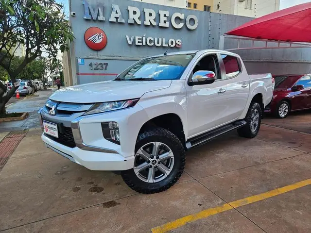 Carro Mitsubishi L200 Triton Sport 2022 HPE 2.4 DID-H 4x4 (Aut)