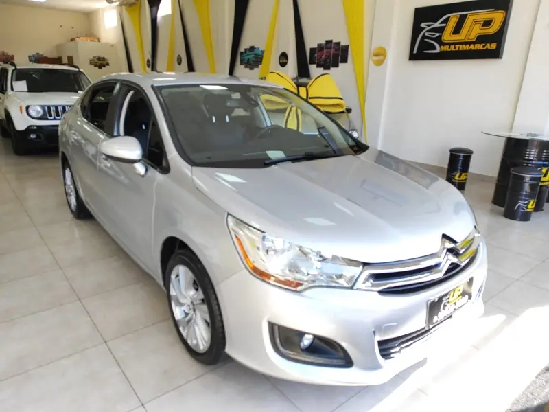 Citroën C4 Lounge Tendance 2.0 16V (Flex) (Aut)