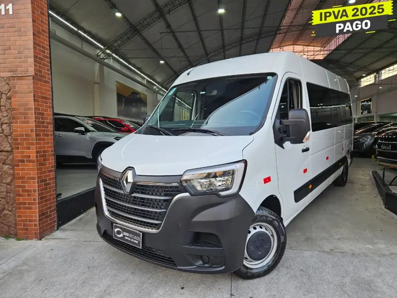 Renault Master Minibus Executive L3H2