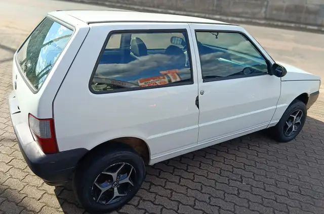 Carro Fiat Uno Mille 2006 Fire 1.0 (Flex)