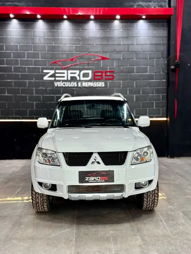 Carro Mitsubishi Pajero TR4 2011 GLS 2.0 16V (Flex)