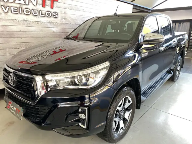 Carro Toyota Hilux Cabine Dupla 2020 Hilux 2.8 TDI SRX CD 4x4 (Aut)