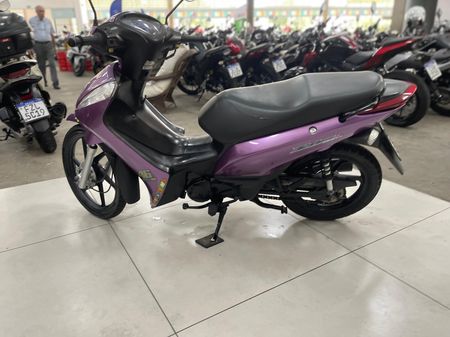 Biz 125 ES