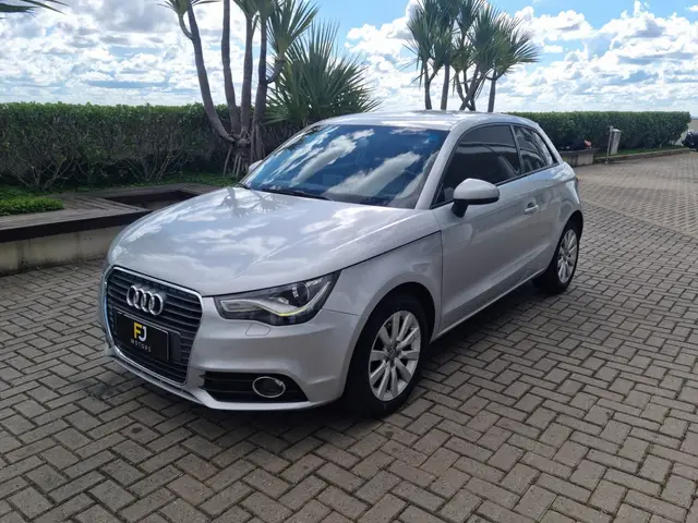 Carro Audi A1 2011 1.4 TFSI Attraction S Tronic