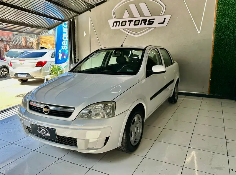 Chevrolet Corsa Sedan Premium 1.8