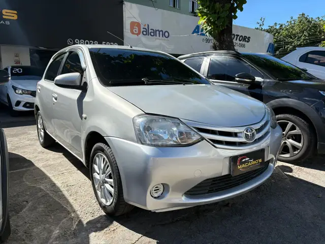 Carro Toyota Etios Sedan 2014 XS 1.5 (Flex)