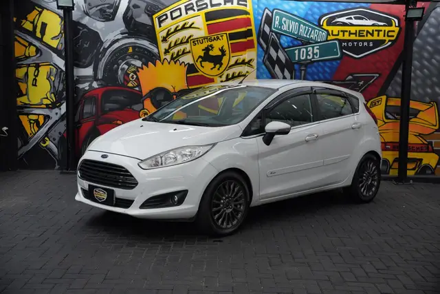 Carro Ford Fiesta Hatch 2016 1.6 (Flex)