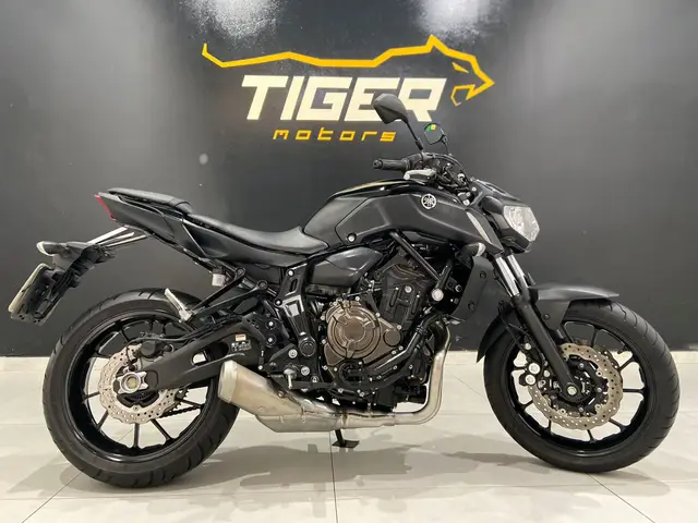 Carro Yamaha MT-07 2023 ABS
