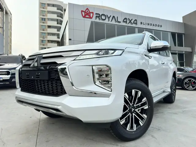 Carro Mitsubishi Pajero Sport 2024 HPE-S 2.4