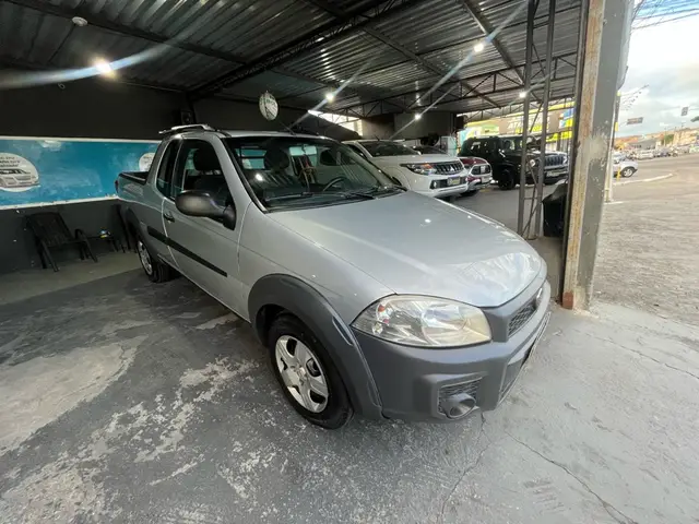 Carro Fiat Strada 2014 Working 1.4 (Flex) (Cabine Estendida)