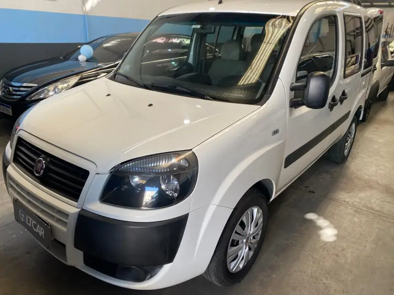 Fiat Doblò Essence 1.8 16V (Flex)