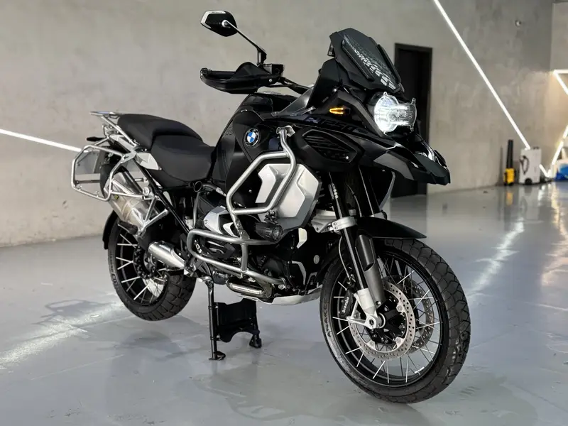 BMW Adventure Premium Triple Black