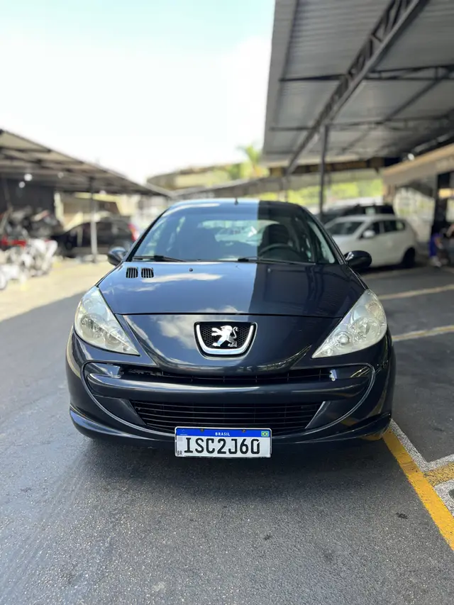 Carro Peugeot 207 2012 Hatch XR 1.4 8V (flex) 2p