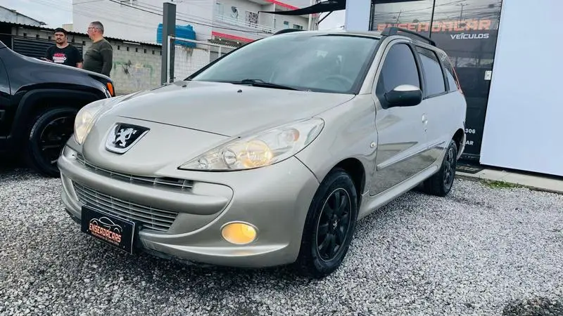 Peugeot 207 SW XR 1.4 8V (flex)