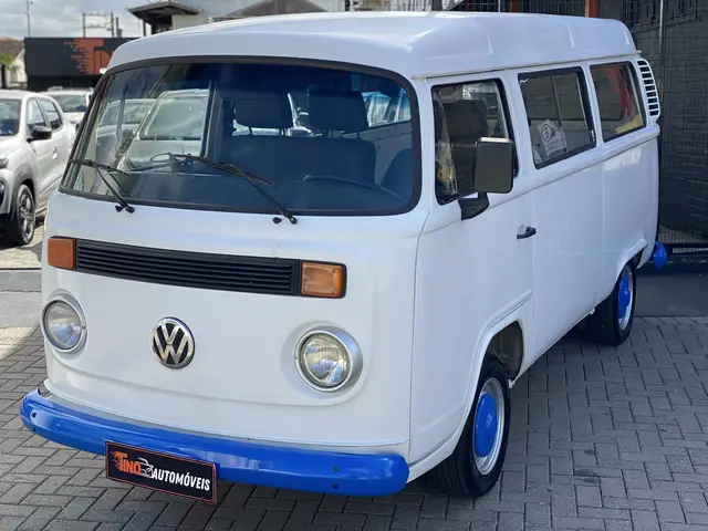 Carro Volkswagen Kombi 2004 Standard 1.6