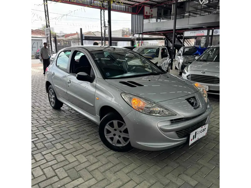 Peugeot 207 Hatch XR 1.4 8V (flex) 4p