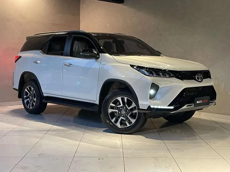 Toyota SW4 Diamond  2.8 Turbodiesel 4x4 (Aut.)