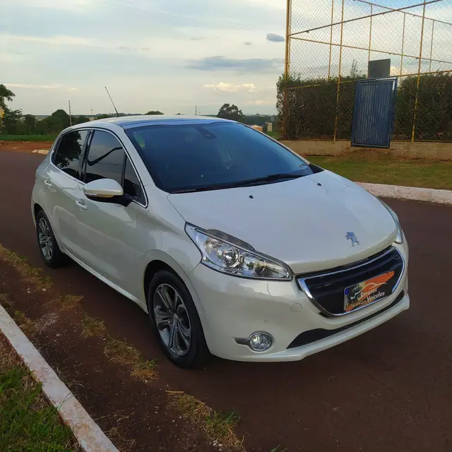 Carro Peugeot 208 2016 Griffe 1.6 16V (Flex) (Aut)