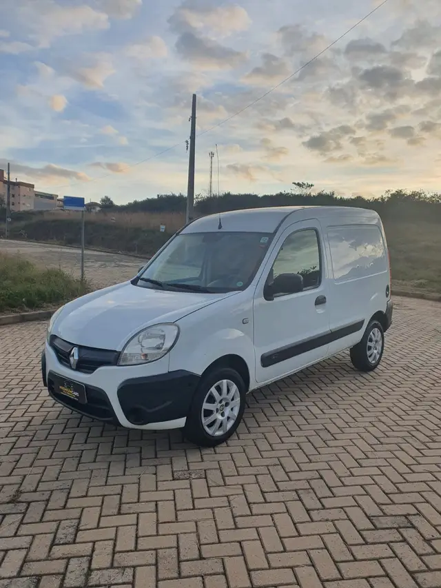 Carro Renault Kangoo Express 2015 1.6 16V Com Porta Lateral(Flex)