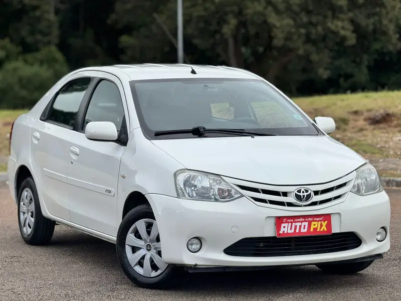 Toyota Etios Sedan XS 1.5 (Flex)