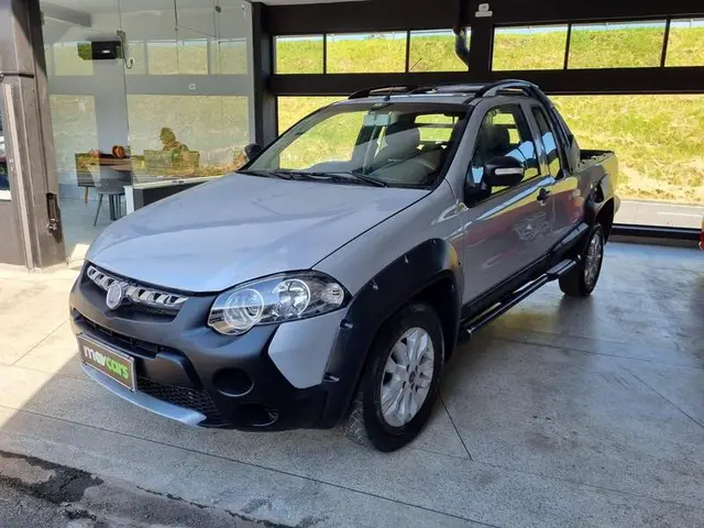 Carro Fiat Strada 2013 Adventure 1.8 16V (Flex) (Cabine Estendida)