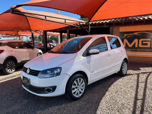 Carro Volkswagen Fox 2010 1.0 8V (Flex) 4p