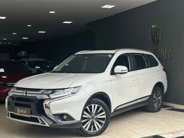 Carro Mitsubishi Outlander 2022 2.0 HPE CVT
