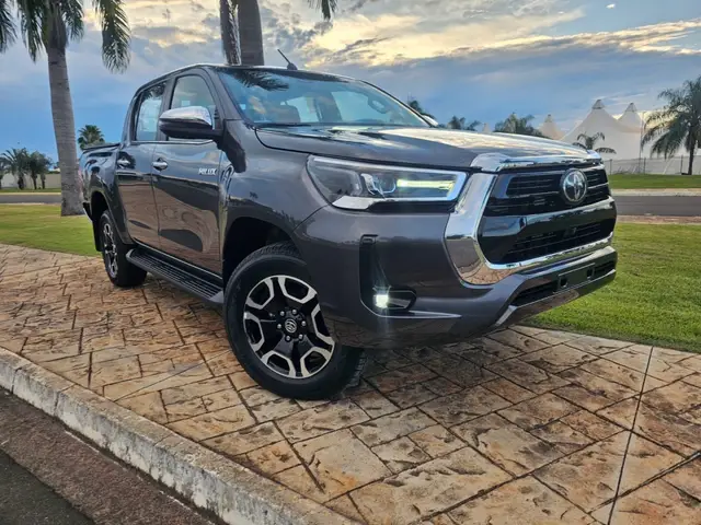Carro Toyota Hilux Cabine Dupla 2025 SRX 4x4 2.8 Diesel