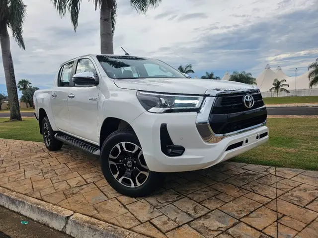 Carro Toyota Hilux Cabine Dupla 2025 SRX 4x4 2.8 Diesel