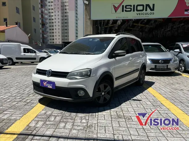 Carro Volkswagen SpaceCross 2012 1.6 8V I-Motion (Flex)