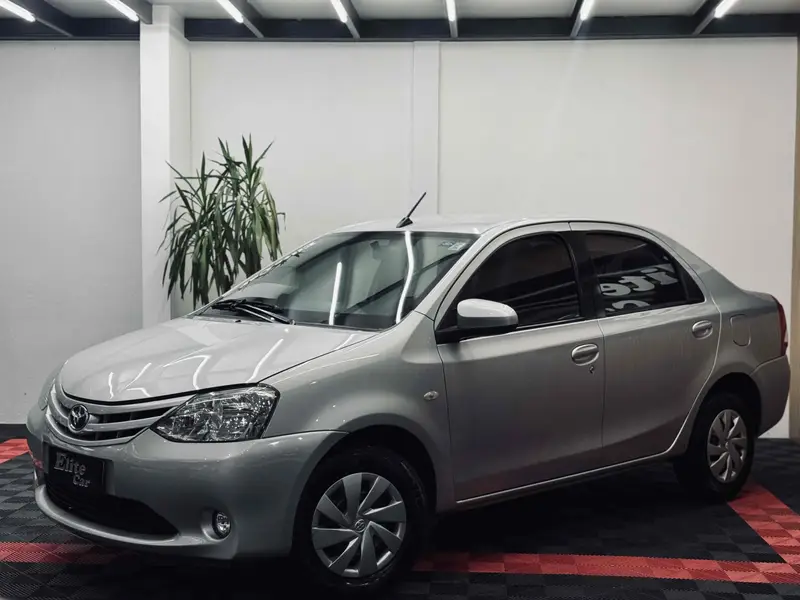 Toyota Etios Sedan XS 1.5 (Aut) (Flex)