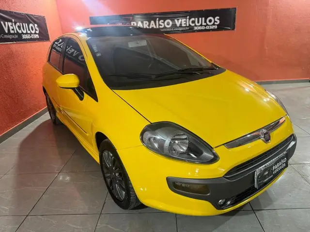 Carro Fiat Punto 2015 BlackMotion 1.8 16V (Flex)