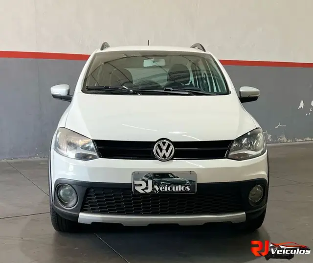 Carro Volkswagen CrossFox 2014 1.6 VHT (Flex)