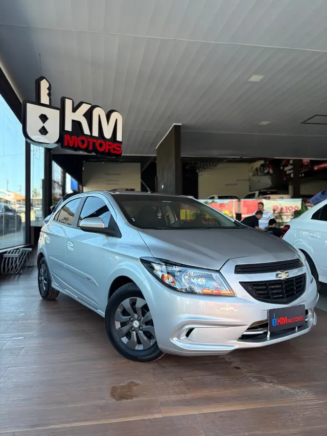Carro Chevrolet Onix 2019 1.0 Joy SPE/4