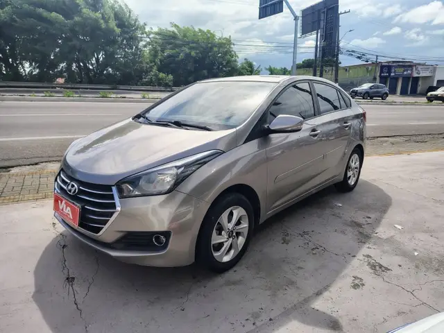 Carro Hyundai HB20S 2017 1.0 Comfort Style Turbo (Flex)