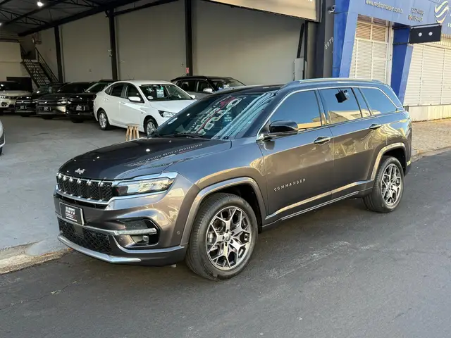 Carro Jeep Commander 2023 Overland 1.3 T270