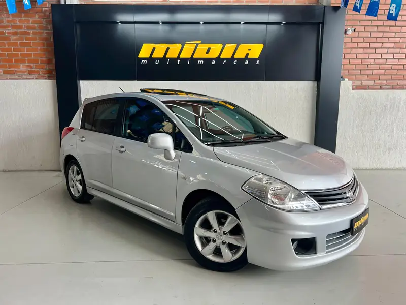 Nissan SL 1.8 (flex) (aut)