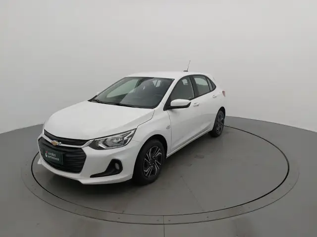 Carro Chevrolet Onix Plus 2024 LT 1.0
