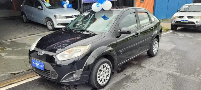 Carro Ford Fiesta Sedan 2014 SE 1.6 Rocam (Flex)