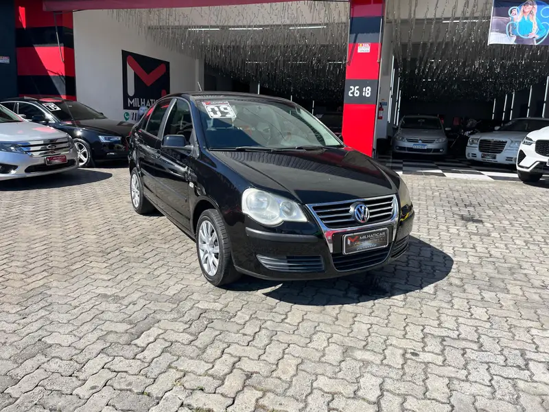 Volkswagen Polo Sedan 1.6 8V (Flex)
