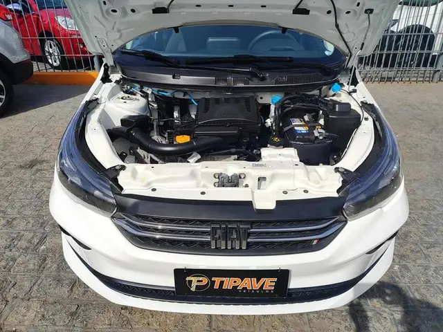 Carro Fiat Cronos 2023 Drive 1.0 (Flex) MT