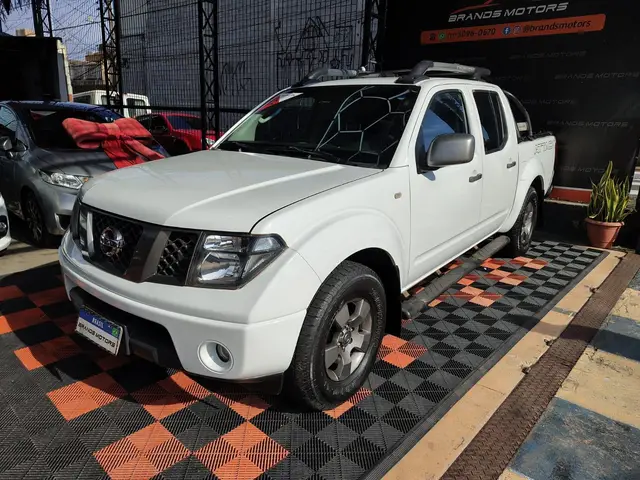 Carro Nissan Frontier 2012 SE Attack 2.5 4x2 (Cab.Dupla)