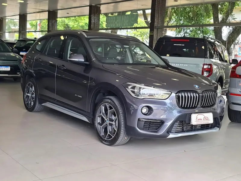 BMW X1 2.0 sDrive20i X-Line ActiveFlex