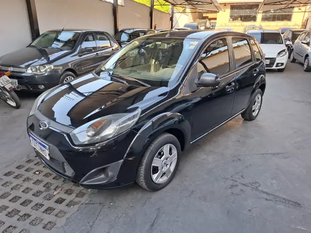 Carro Ford Fiesta Hatch 2013 Rocam 1.0 (Flex)