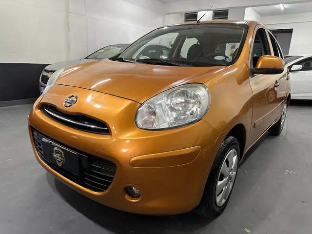 Carro Nissan March 2012 1.0 16V S (Flex)