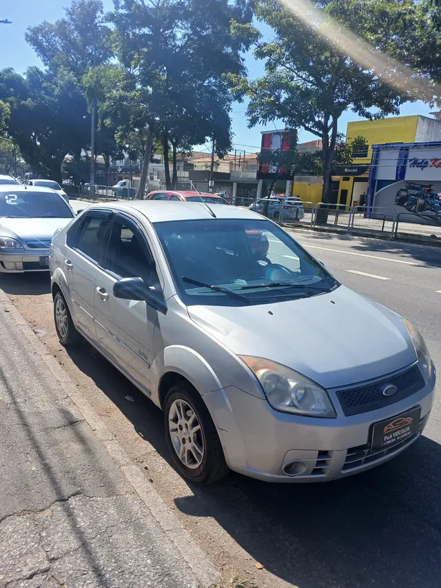Carro Ford Fiesta Sedan 2009 1.6 (Flex)