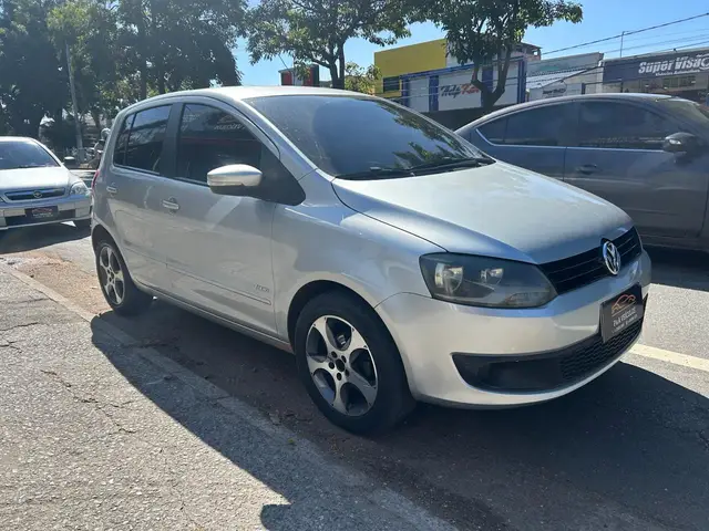 Carro Volkswagen Fox 2013 1.0 VHT (Flex) 4p