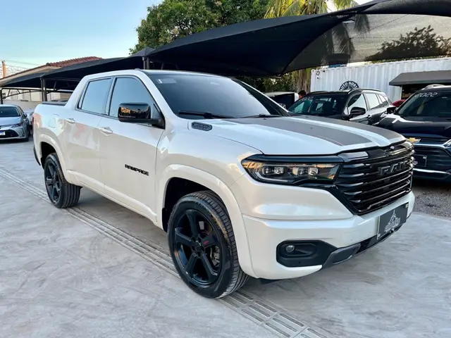 Carro RAM Rampage 2024 R/T 2.0 Turbo