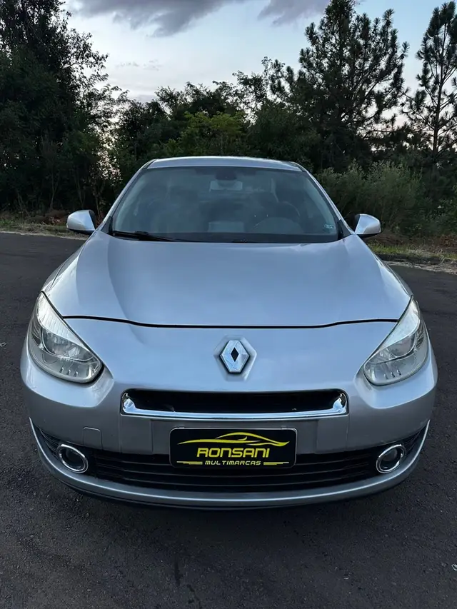 Carro Renault Fluence 2014 2.0 16V Dynamique (Flex)