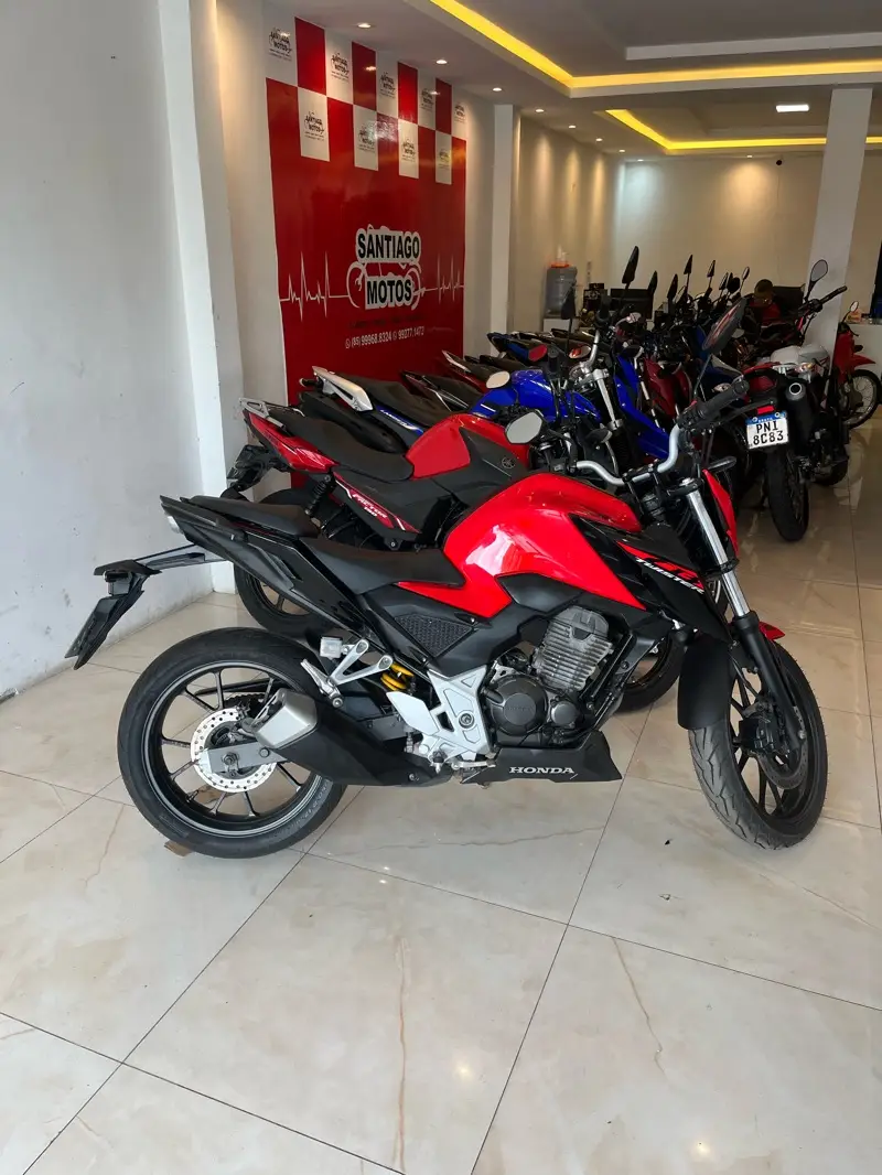 Honda CB 300F Twister (ABS)